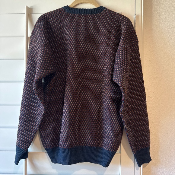 ROBERT BANKS NWT 100% Merino Wool Crew Neck Sweater M - Picture 3 of 4